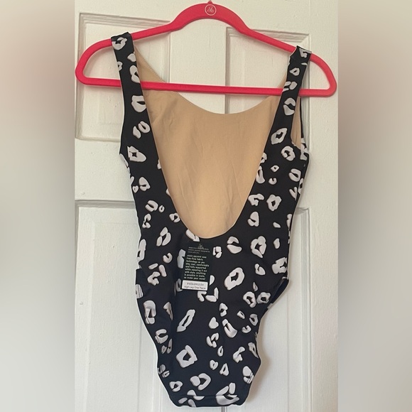 BNWT! ONZIE, High Leg One Piece, bathing suit, black, white & tan leopard print - Picture 7 of 12